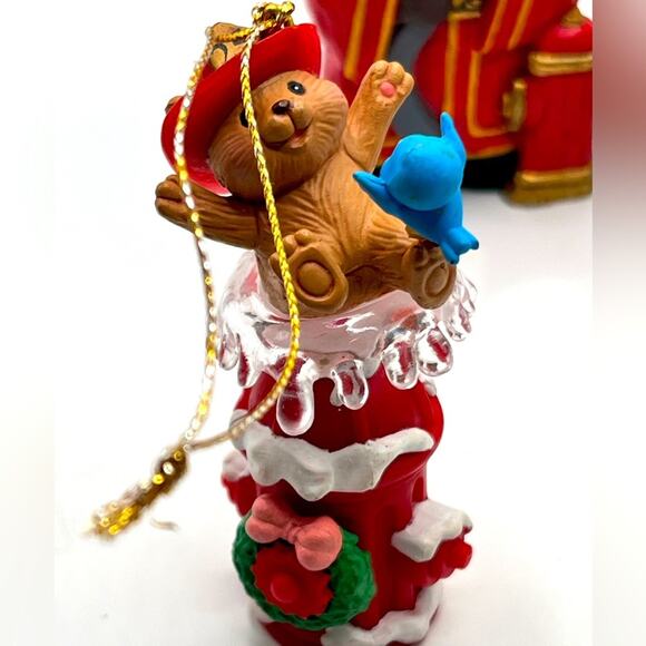 Set of 4 fireman-themed Christmas ornaments - Picture 2 of 7